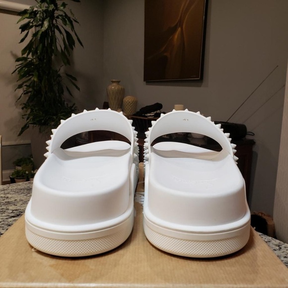 New Christian Louboutin White Leather Pool Sandals with White Spikes 41EU/8US - Picture 4 of 15